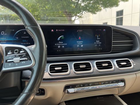 Used 2020 Mercedes-Benz GLS 450 4MATIC image 31