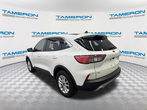 Used 2022 Ford Escape SE w/ Cold Weather Package AWD/4WD image 3