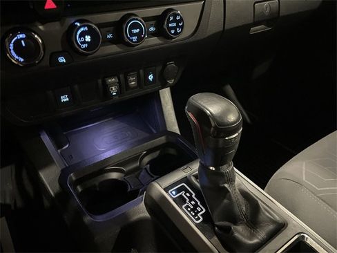 Used 2018 Toyota Tacoma TRD Sport image 20