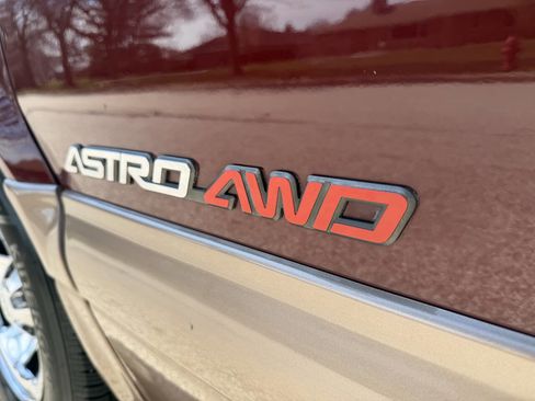 Used 2001 Chevrolet Astro Passenger AWD image 21