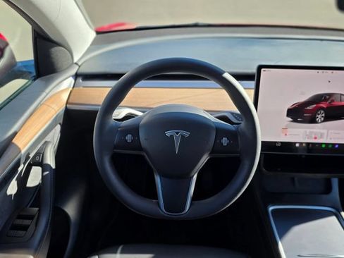 Used 2023 Tesla Model Y Long Range AWD/4WD image 12