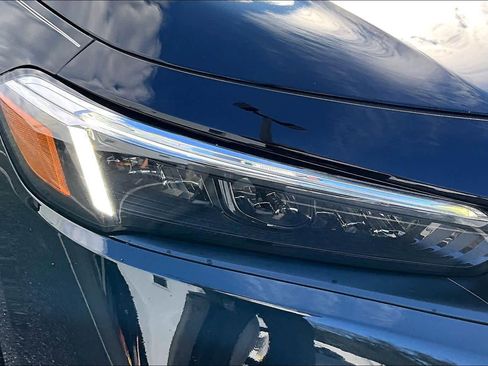 Used 2023 Honda Civic Sport image 23