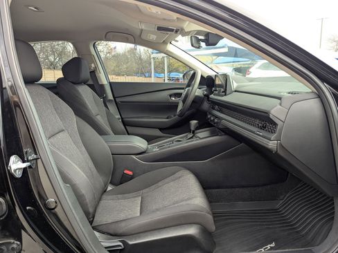 Used 2023 Honda Accord LX image 27