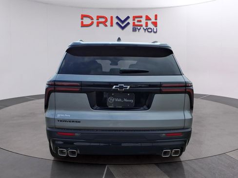 New 2026 Chevrolet Traverse LT w/ Midnight/Sport Edition image 4