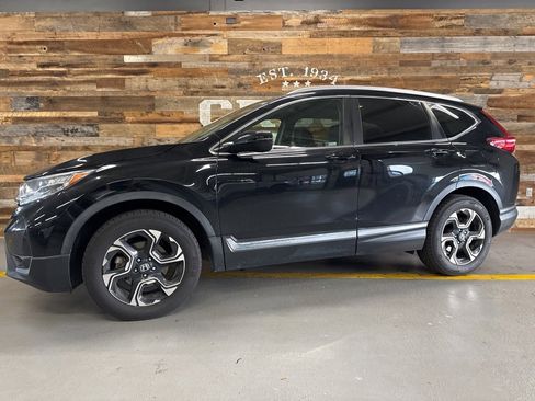 Used 2018 Honda CR-V Touring image 15