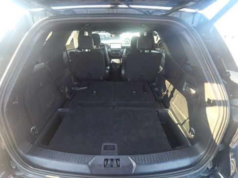 Used 2025 Ford Explorer ST-Line image 11