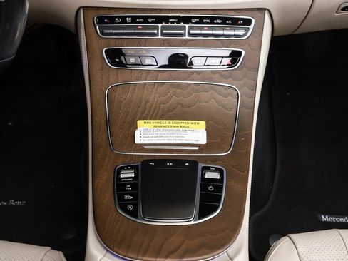 Certified 2022 Mercedes-Benz E 350 4MATIC Sedan image 17