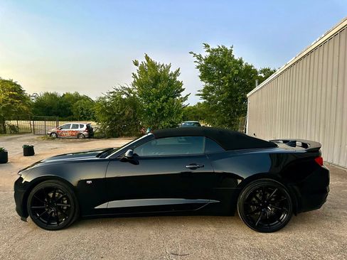 Used 2019 Chevrolet Camaro LT RWD image 1