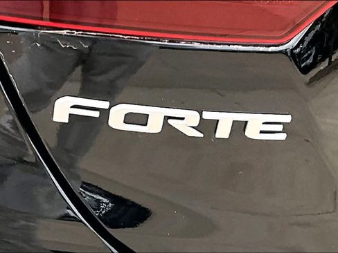 Used 2024 Kia Forte LXS FWD image 19