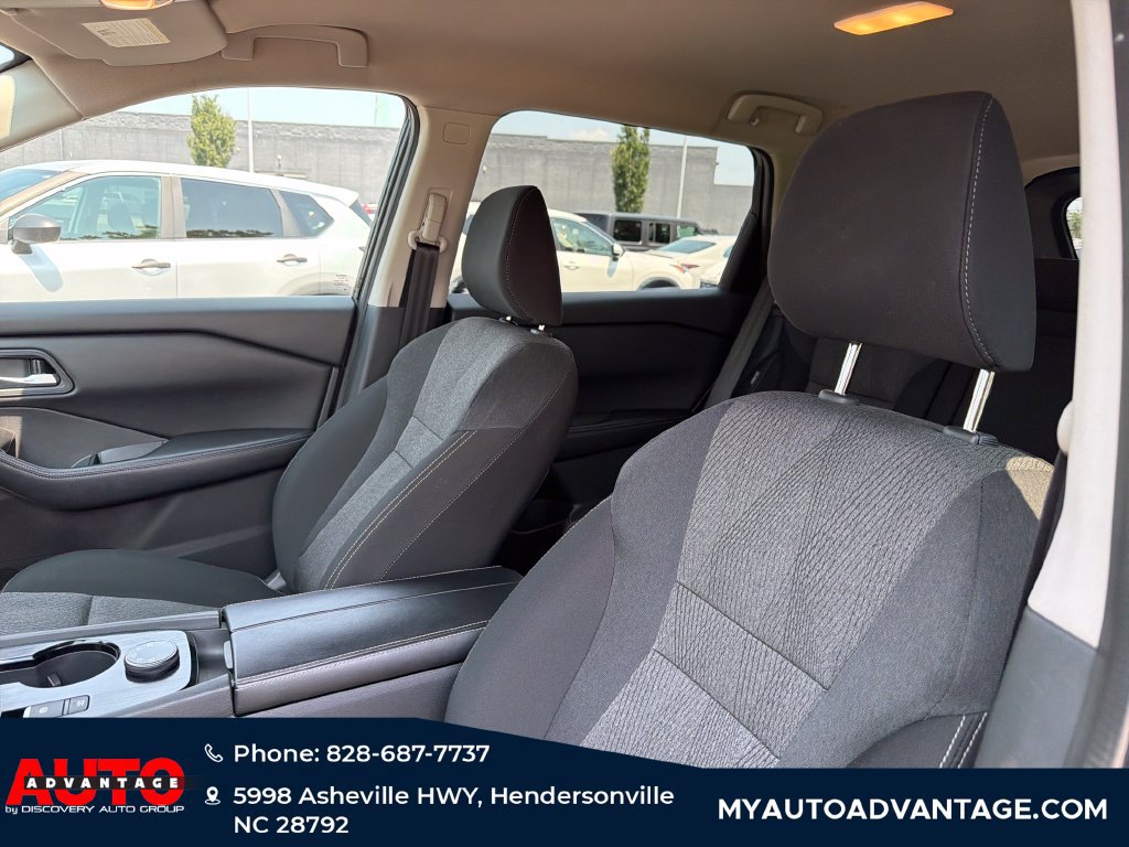 Used 2025 Nissan Rogue SV AWD/4WD image 10