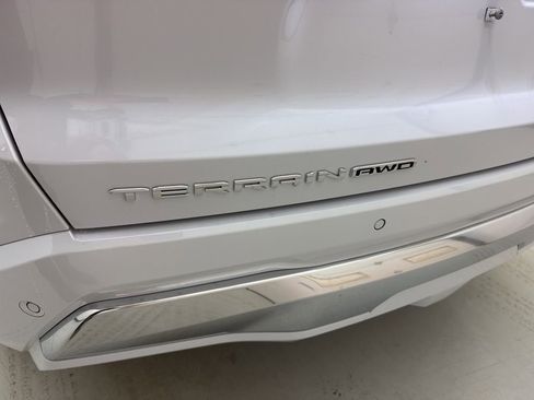 New 2026 GMC Terrain Denali w/ LPO, Floor Liner Package image 11