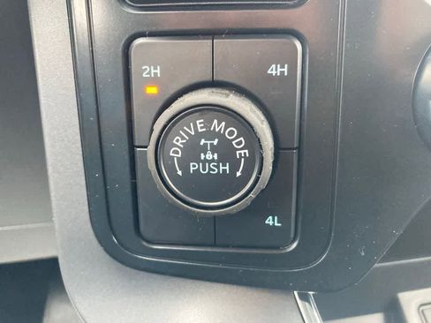 Used 2025 Ford F150 XLT w/ Equipment Group 302A MID image 27