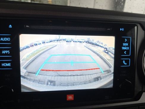 Used 2019 Toyota Tacoma Limited image 31