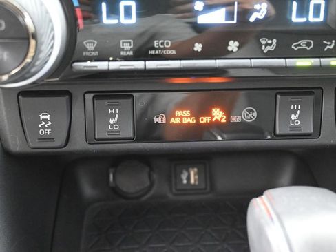 Used 2023 Toyota RAV4 XLE Premium AWD/4WD image 24