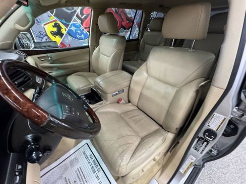 Used 2010 Lexus LX 570 4WD image 11