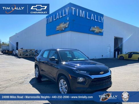 Used 2021 Chevrolet TrailBlazer LS image 1