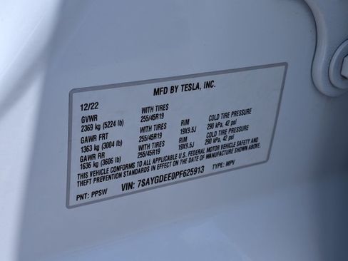 Used 2023 Tesla Model Y Long Range AWD/4WD image 26