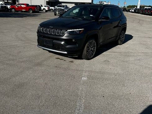 Used 2022 Jeep Compass Limited w/ Elite Group AWD/4WD image 1