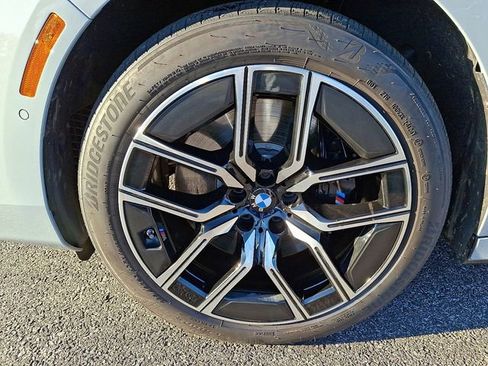 Certified 2025 BMW 740i xDrive image 8