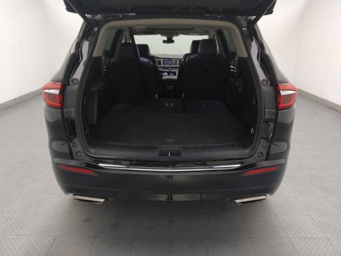 Used 2020 Buick Enclave Avenir w/ Avenir Technology Package FWD image 29