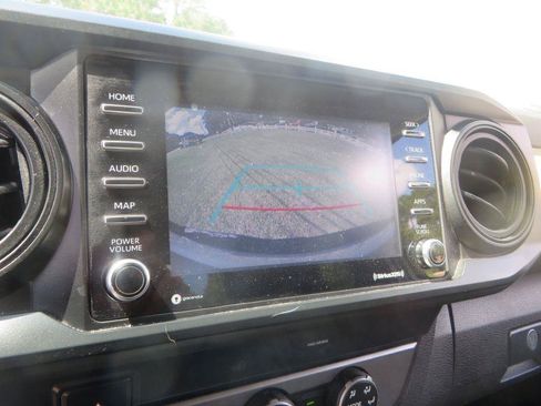 Used 2020 Toyota Tacoma SR AWD/4WD image 22