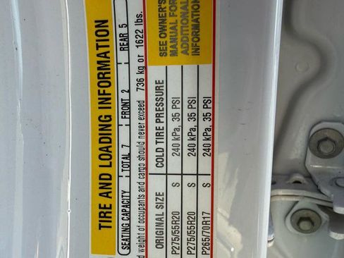 Used 2017 GMC Yukon SLT w/ Enhanced Security Package image 48