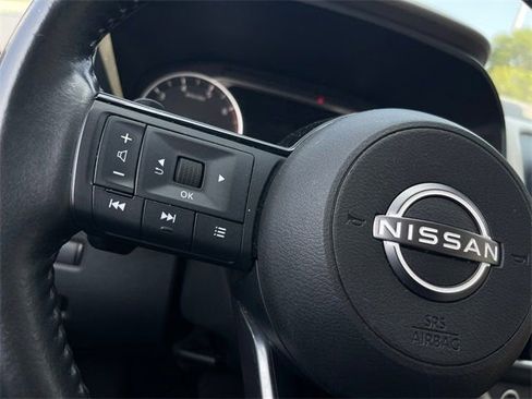 Used 2023 Nissan Rogue SL w/ SL Premium Package image 13