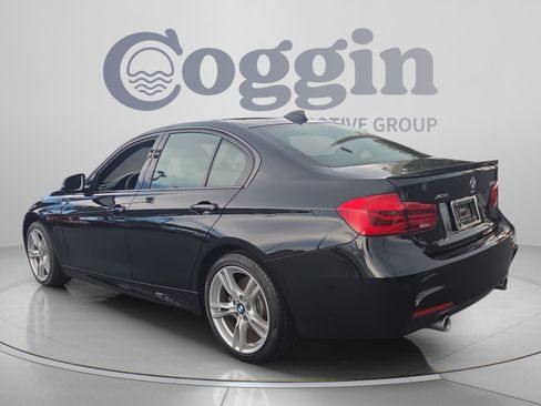 Used 2018 BMW 340i xDrive Sedan w/ Premium Package AWD/4WD image 3