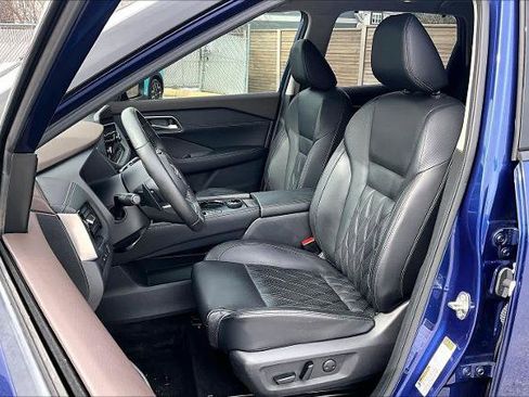 Certified 2023 Nissan Rogue Platinum w/ Platinum Premium Package image 8