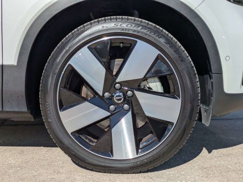 Certified 2024 Volvo XC40 Recharge Plus w/ Protection Package Premier image 11