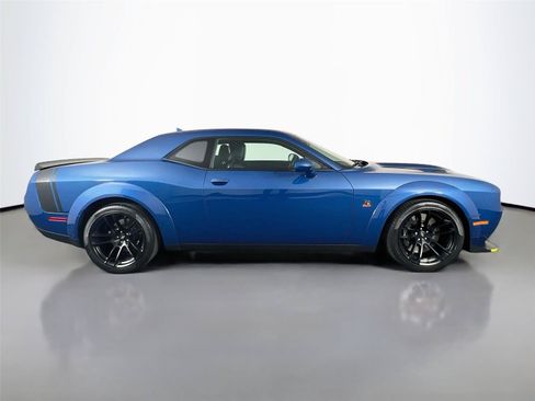 Used 2022 Dodge Challenger R/T Scat Pack RWD image 7