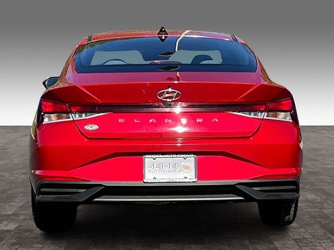 Used 2023 Hyundai Elantra SEL image 6