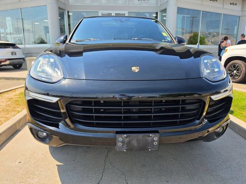 Used 2016 Porsche Cayenne S AWD/4WD image 2