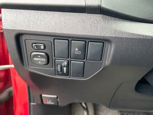 Used 2012 Toyota Prius Three w/ Solar Roof Pkg image 24