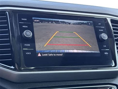 Used 2022 Volkswagen Atlas SE w/ Panoramic Sunroof Package image 32