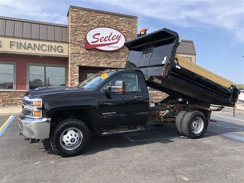 Used 2017 Chevrolet Silverado 3500 W/T w/ WT Convenience Package image 3