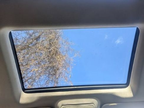 Used 2018 Mercedes-Benz GLE 350 4MATIC image 43