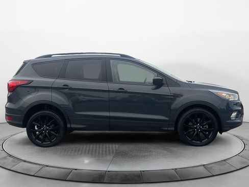 Used 2019 Ford Escape SE image 6