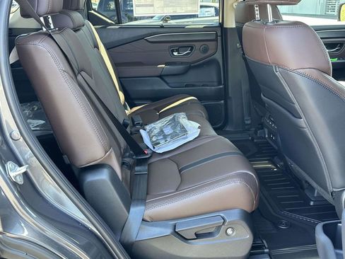 New 2026 Honda Pilot Touring image 7