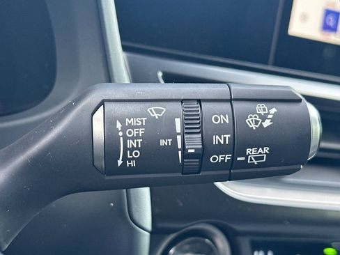 Certified 2025 Lexus UX 300h FWD image 33