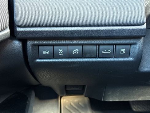 Used 2025 Toyota Camry LE image 34