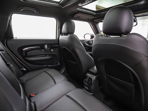 Used 2023 MINI Cooper Clubman S w/ Premium Package image 24