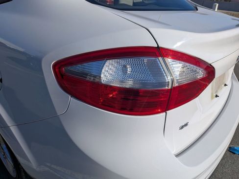 Used 2019 Ford Fiesta SE image 7