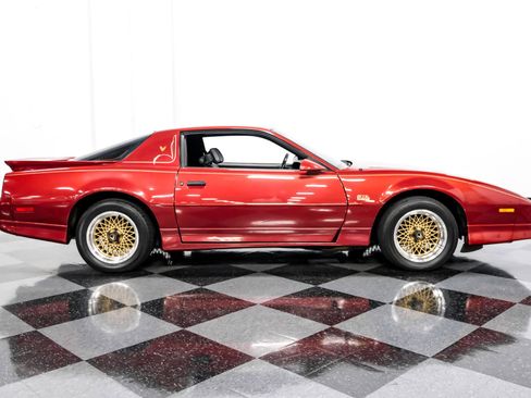 Used 1988 Pontiac Firebird Trans Am image 12
