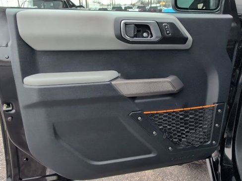 Used 2022 Ford Bronco Badlands image 13