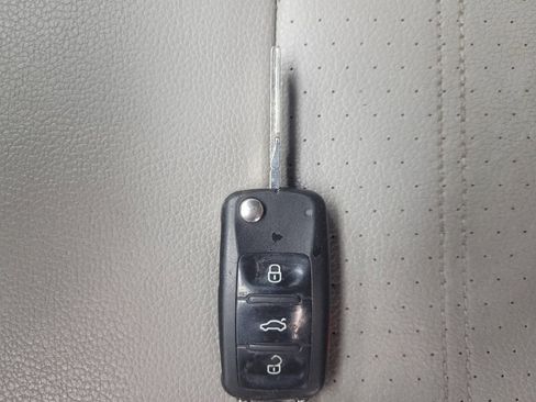 Used 2015 Volkswagen Passat 1.8T Sport image 32