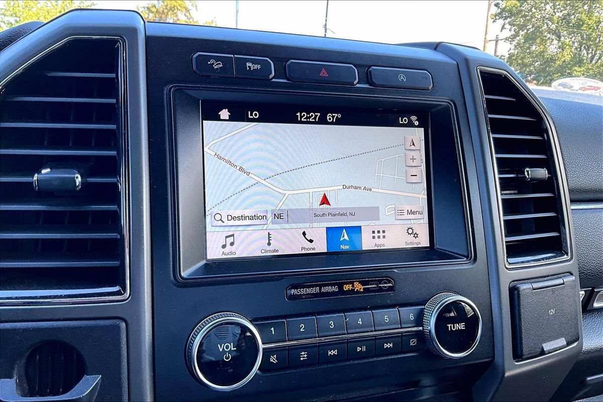 Used 2018 Ford Expedition XLT w/ Equipment Group 202A AWD/4WD image 27