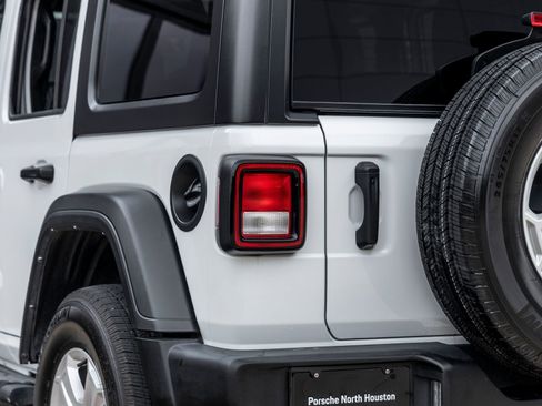 Used 2023 Jeep Wrangler Unlimited Sport AWD/4WD image 11