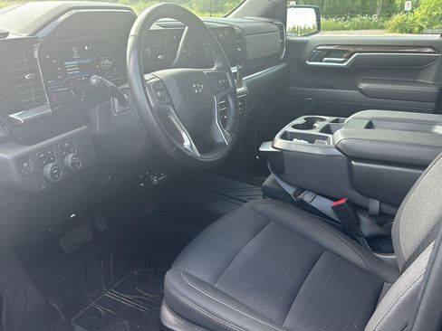 Used 2023 Chevrolet Silverado 1500 RST w/ Z71 Off-Road Package AWD/4WD image 11