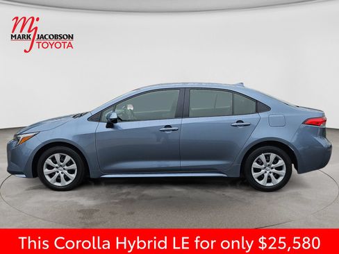 Used 2025 Toyota Corolla LE FWD image 15